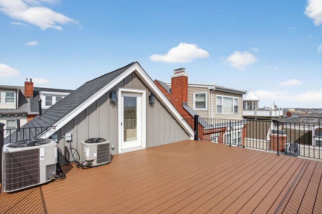 Building Photo - 17 Allston St