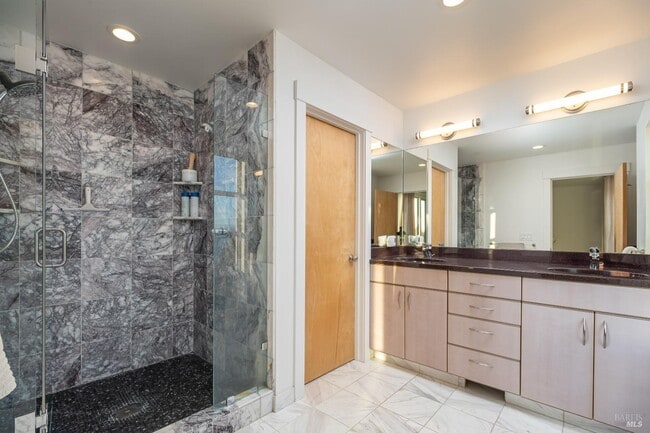 Building Photo - 345 Pacific Ave