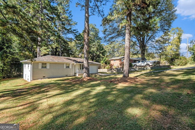 Building Photo - 3866 Cedar Dr