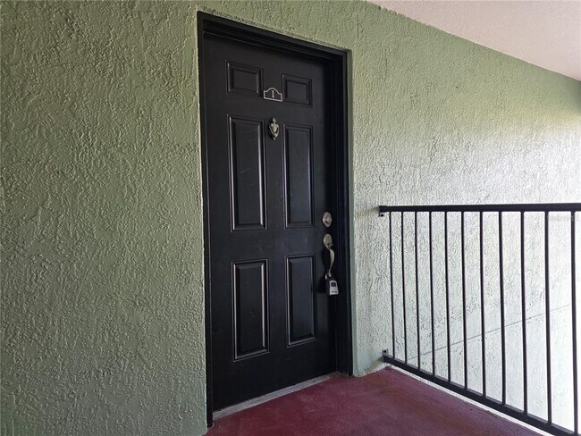 Building Photo - 2031 Dixie Belle Dr