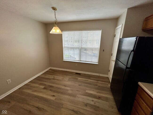 Building Photo - 3039 Armory Dr