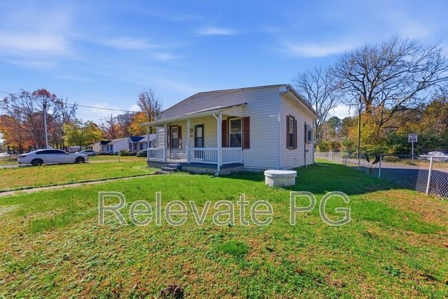 Building Photo - 100 Lowell St