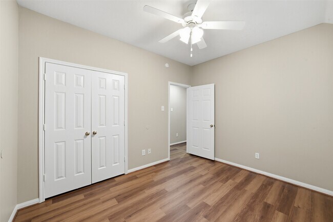 Building Photo - 11030 Desert Springs Cir