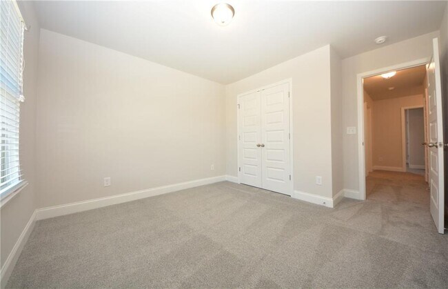 Building Photo - 232 Hellen Vly Dr