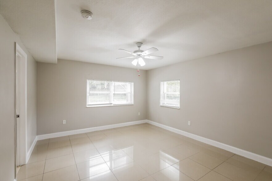 Building Photo - 9100 NW 3rd Ave