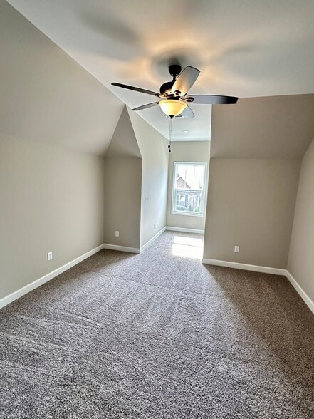 Building Photo - 1409 Brook Hill Dr