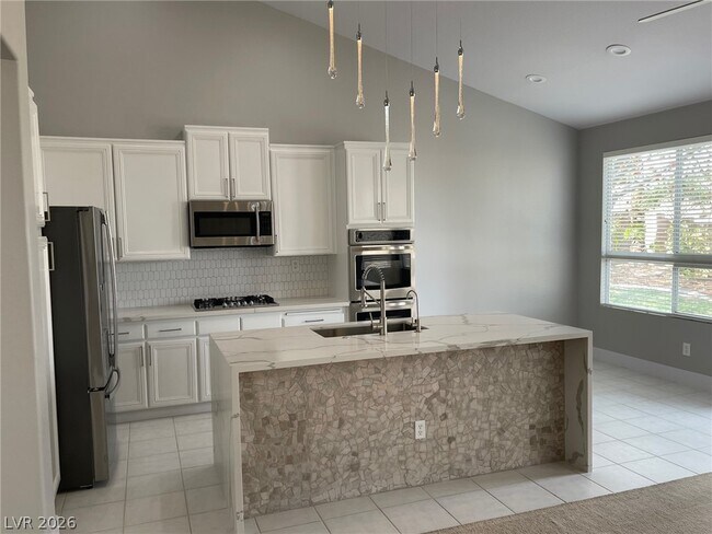 Building Photo - 8562 Lambert Dr