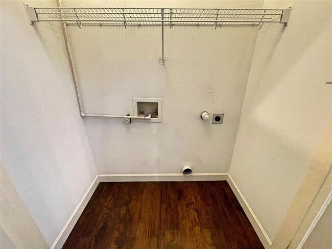 Building Photo - 2059 Carlisle Castle Dr