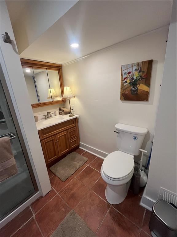 Building Photo - 554 E Main Rd