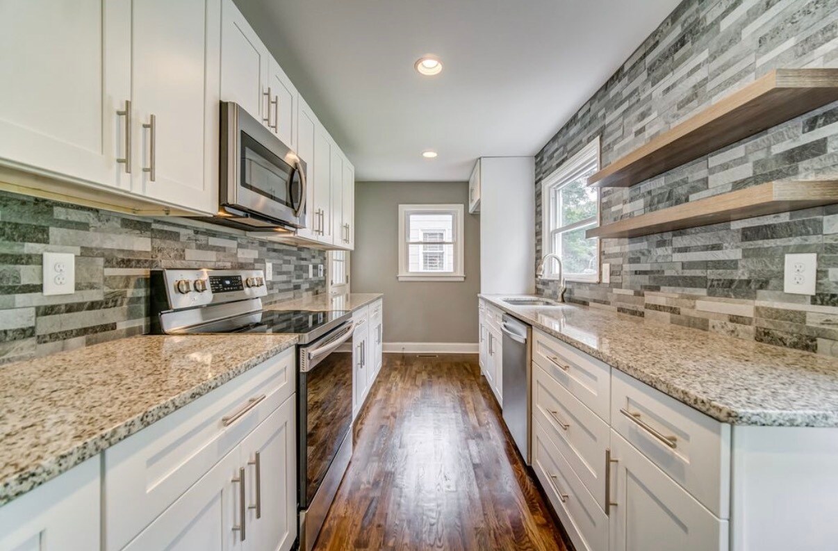 Building Photo - 1384 Westmont Rd SW