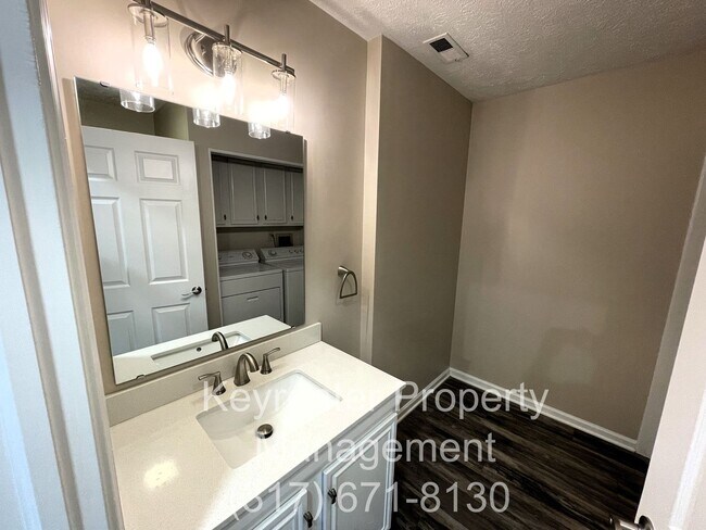 Building Photo - 9115 Sea Oats Dr