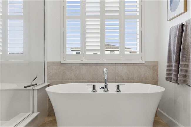 Building Photo - Beautiful 4BD/3.5BA Single-Family Home in the Dublin Boulevards Community!