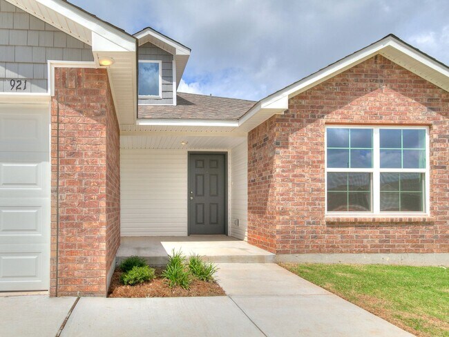 Building Photo - 1st Month Free!
