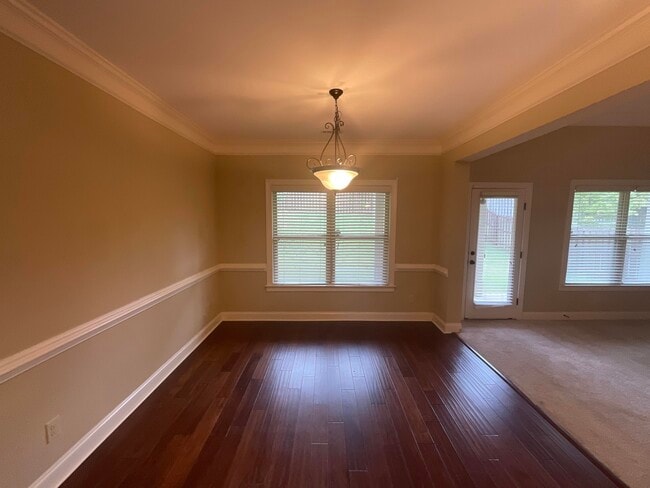 Building Photo - 5506 Darwood Dr