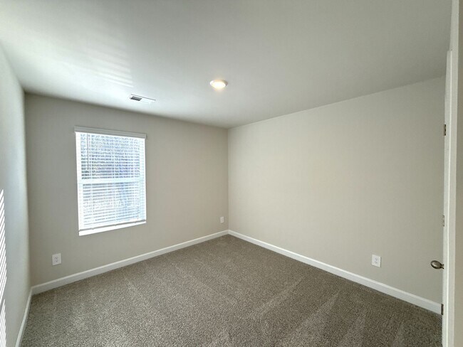 Building Photo - T.R. Lawing Realty Property