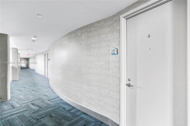 Building Photo - 2950 NE 188th St