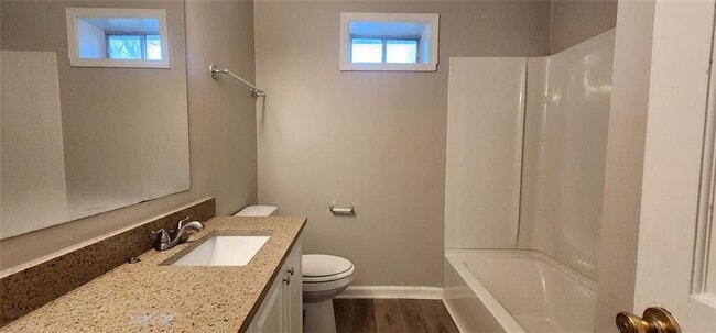 Building Photo - 401 Barbashela Dr