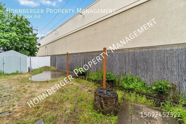Building Photo - 1623 W York Ave
