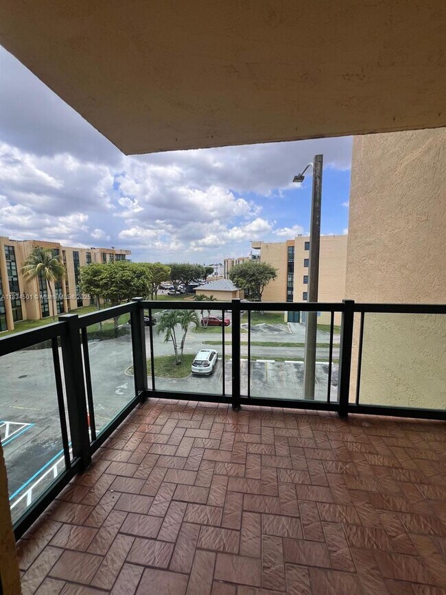 Building Photo - 11790 SW 18th St