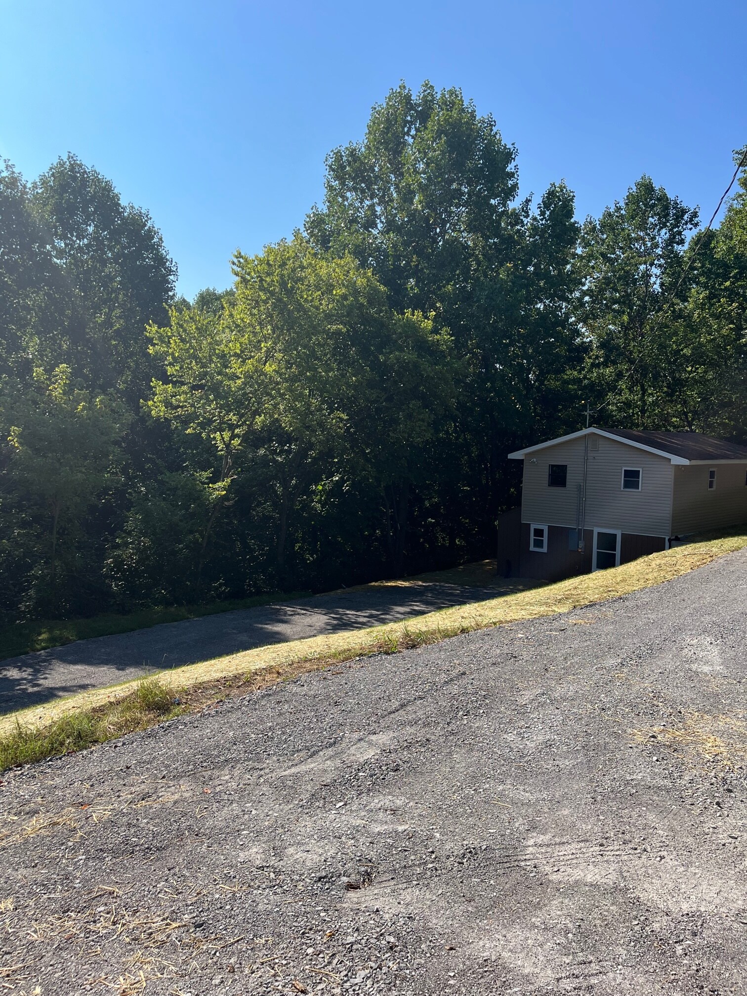 Building Photo - 718 Mount Vernon Rd