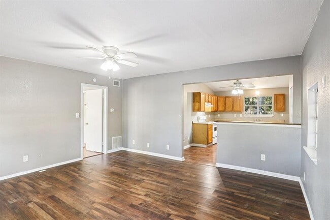 Building Photo - 24007 Windy Valley Rd