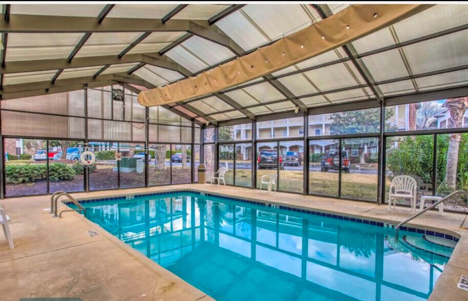 Building Photo - 702 Riverwalk Dr