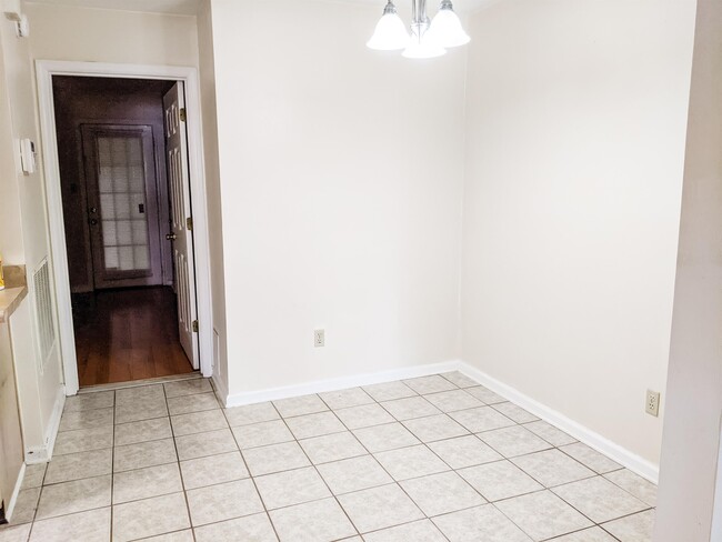 Building Photo - 104 S Whetherbine Way