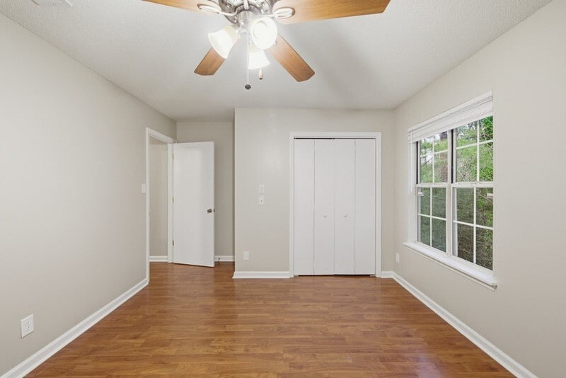 Building Photo - 10 Hartford Ct