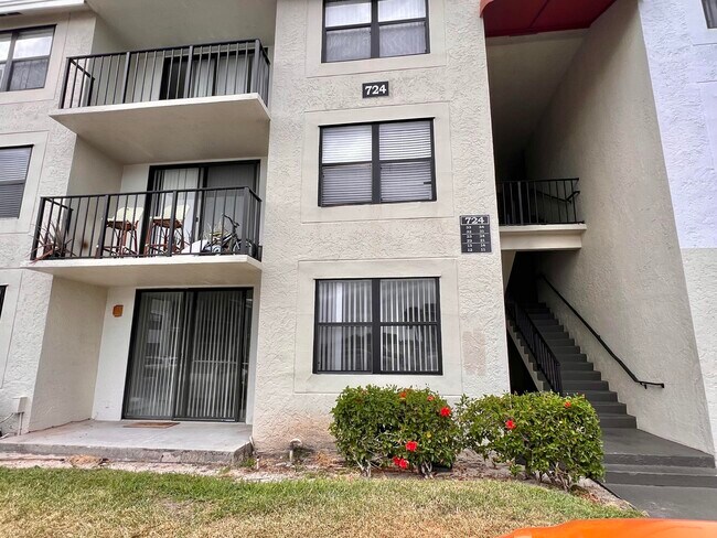 Building Photo - 724 Executive Center Dr