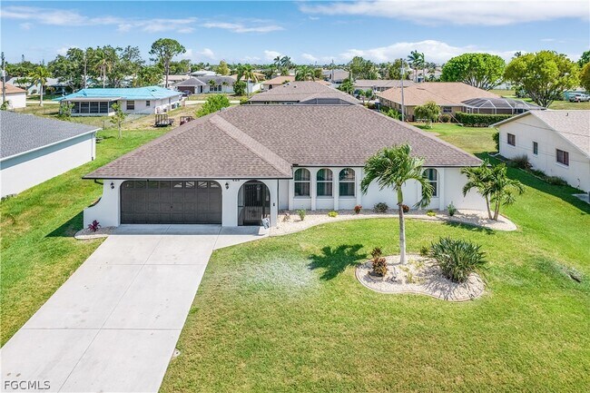 Building Photo - 428 SW 37th St