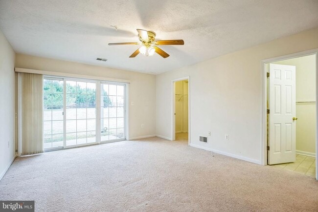 Building Photo - 13477 Stowaway Ct