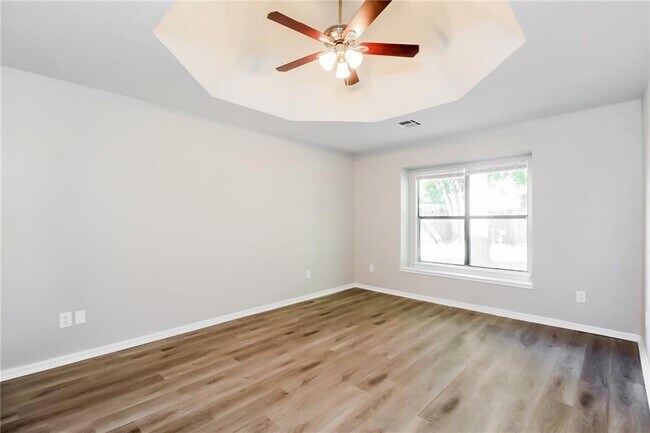 Building Photo - 4008 Beachcomber Dr