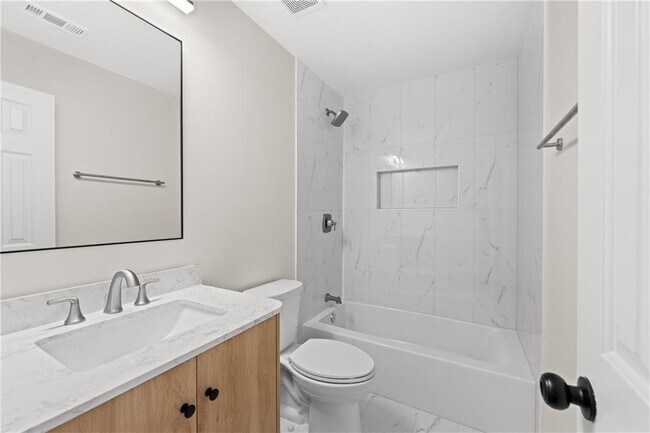 Building Photo - 3736 Castle View Ct