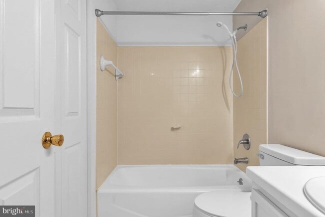 Building Photo - 8483 Aurora Ct