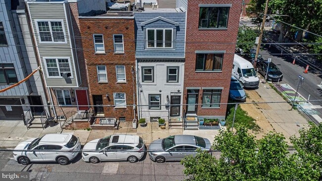 Building Photo - 1705 Montrose St
