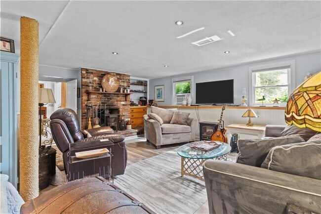 Building Photo - 30 Johnnycake Ln