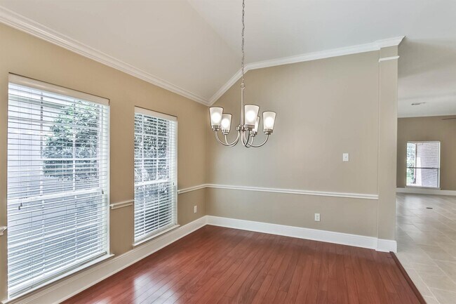 Building Photo - 8326 Hunters Village Dr