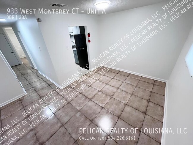 Building Photo - 933 Monterey Ct S