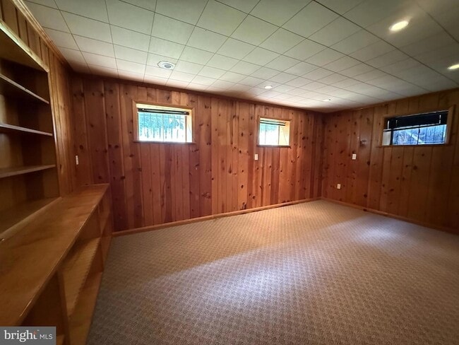 Building Photo - 9209 E Parkhill Dr