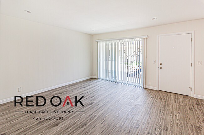Building Photo - 20414 Cohasset St