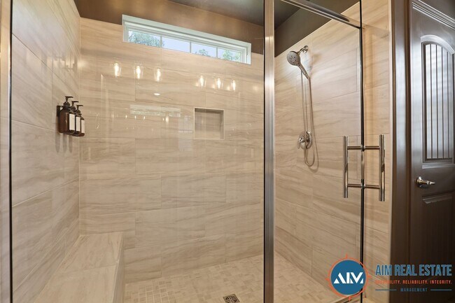 Building Photo - Spacious and Modern 4BR Home in Millstone ...