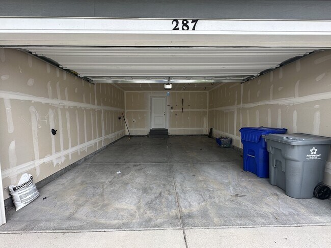 Building Photo - 287 Pier Ln