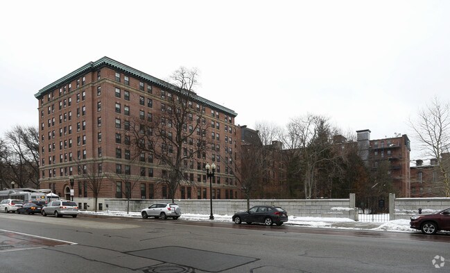 Building Photo - Franklin Square House