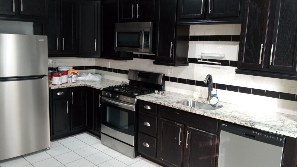 Building Photo - 37 Quincy St