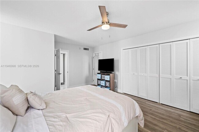 Building Photo - 2661 S Course Dr