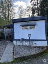 Building Photo - 3764 Rogue River Hwy