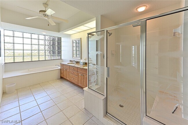 Building Photo - 262 Barefoot Beach Blvd