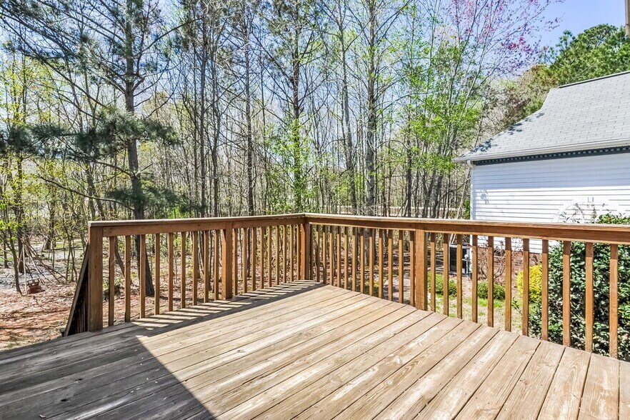 Building Photo - 305 Occidental Dr