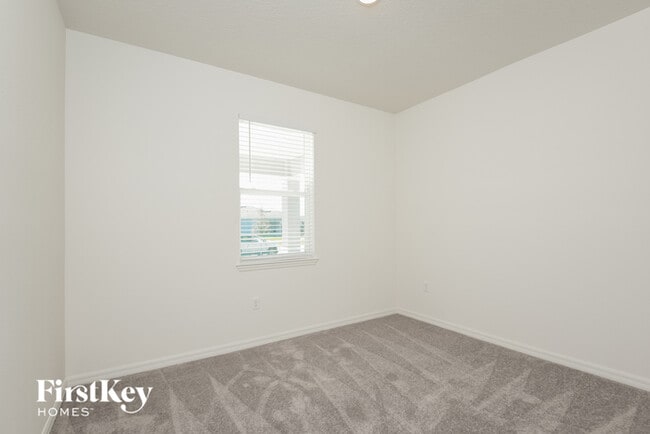 Building Photo - 1238 Ponca Rd