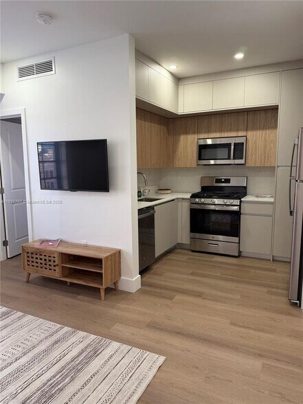 Building Photo - 1619 Jefferson Ave